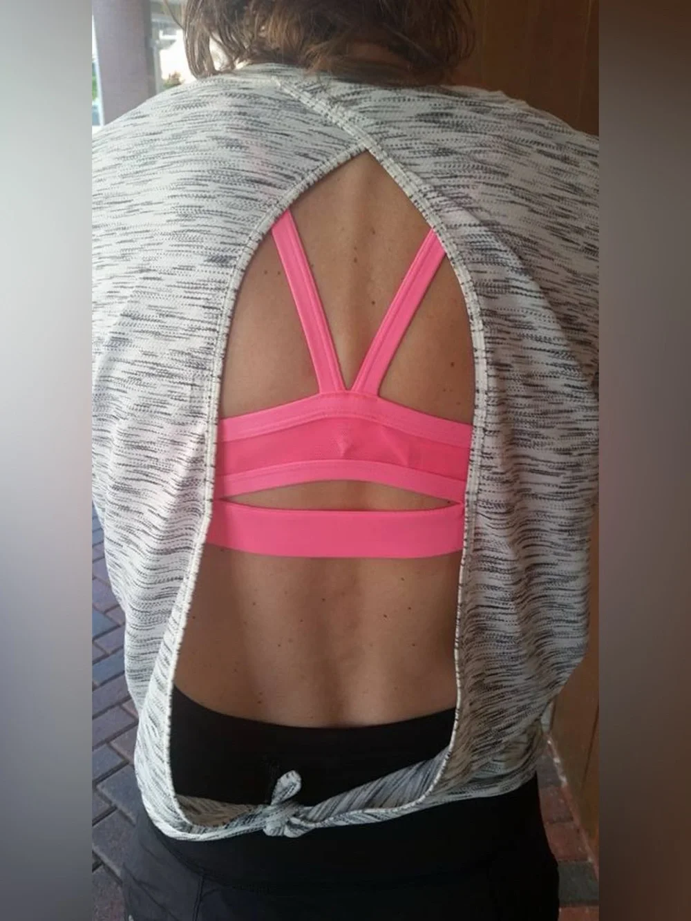 Lululemon Women’s Rise and Run Bra Flash Light Size 6
